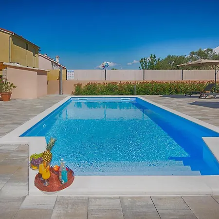 Holiday home In With Wifi Kozino